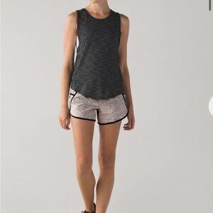 Lululemon‎ Tracker Short III 4-way Stretch Dottie Dash Grain Black 4